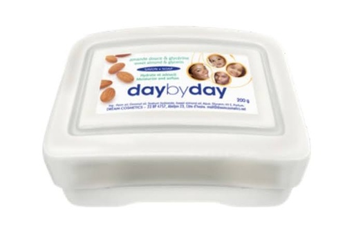 [A02919] Daybyday Soap amande 200gr