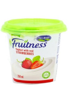 [A18888] Brookside fruitness Yoghurt With Real Strawberries 250ml
